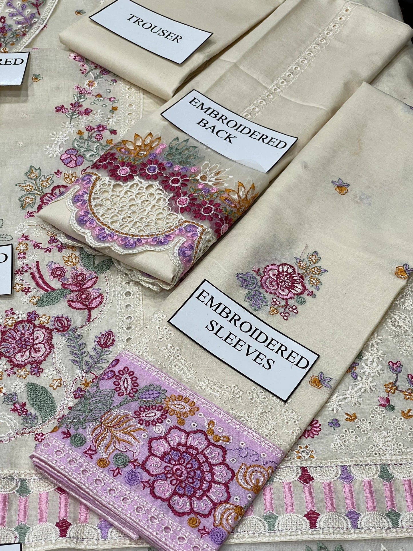 Qalamqar | Chikenkari Lawn Embroidery Orgenza Embroided Dupatta | 3pec Unstiched