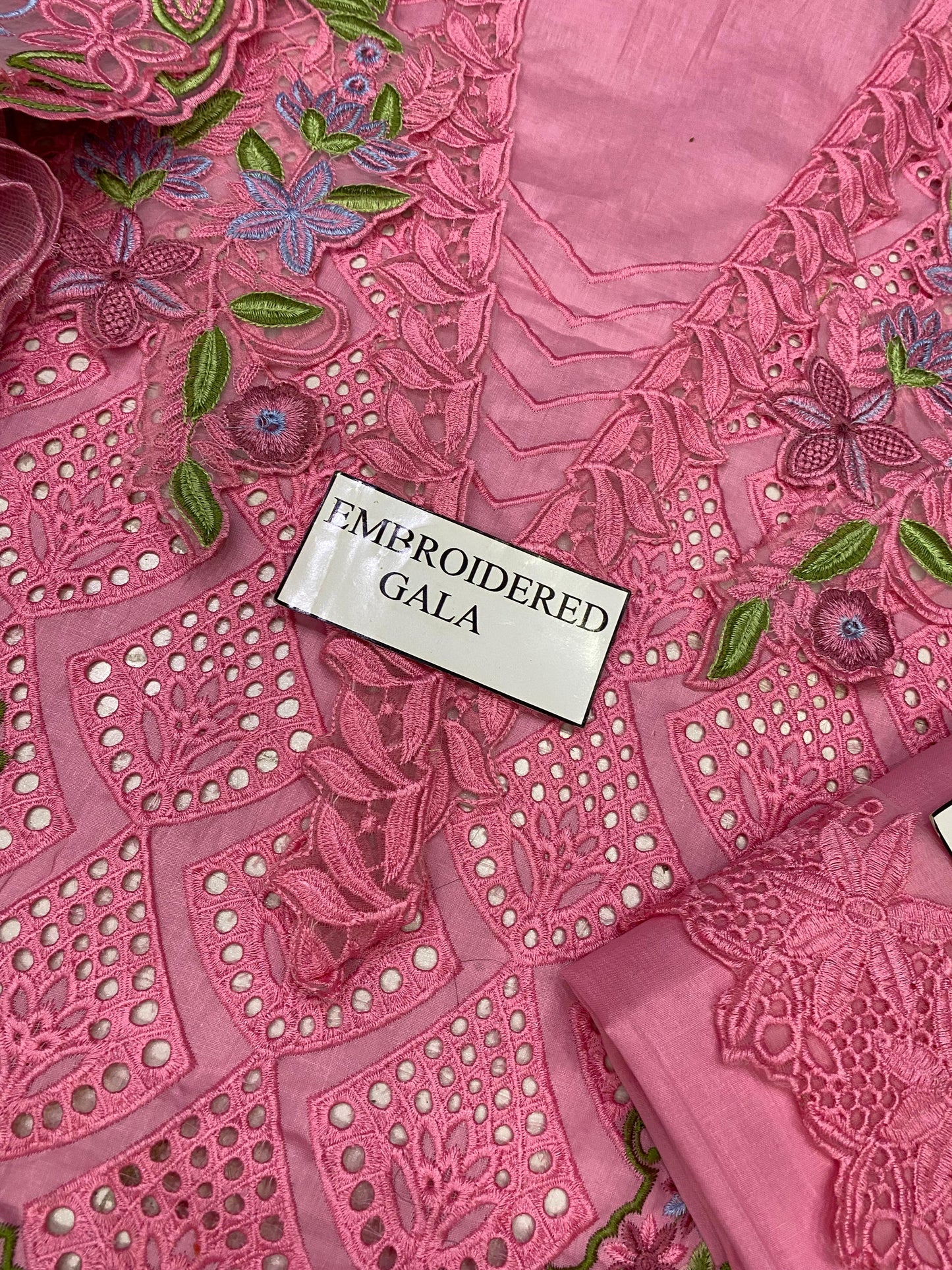 RANG RASIYA PINK CHIKENKARI 3PIECE UNSTICHED